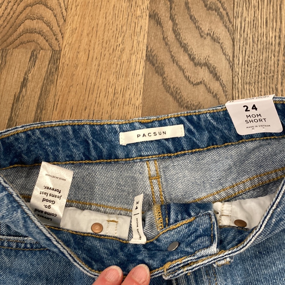 NWT PacSun Denim Mom Short - Picture 6 of 9